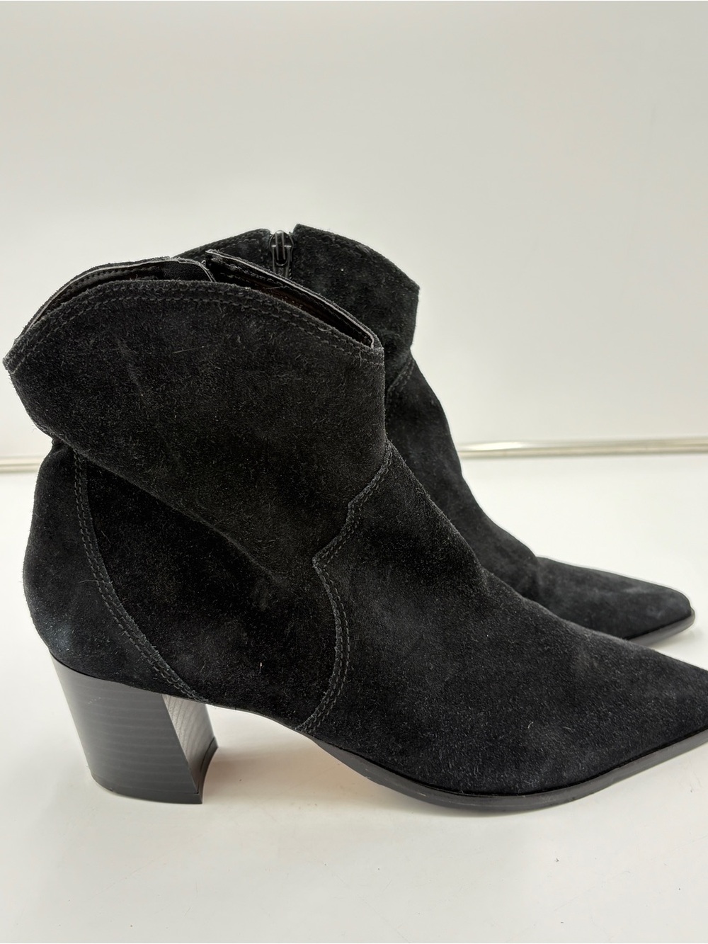 Bernardo Frisco Black Suede Western Ankle Boots Heels Pointed Toe Women’s Sz 9.5